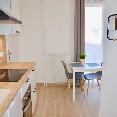 Comfort And Modernity In The Heart Of 4 Apartamento *